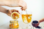 Haldi Kalonji Water, Haldi Kalonji Water during periods, how haldi kalonji water helps to ease menstrual discomfort, Modi