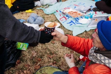 Indian Americans Raise over 610,000 Meals for New Yorkers in Need