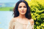 Jasmin Bhasin's corneal damage, contact-lens misusers disadvantages, jasmin bhasin s corneal damage is an eye opener for all contact lens misusers, Prescription