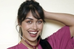 Bhasha Mukherjee, Miss england, miss england gets back to her duty as nhs doctor during pandemic, Bhasha mukherjee