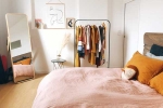 organizing my room, how to organize a room with too much stuff, 13 tips to organize your bedroom, Handbag