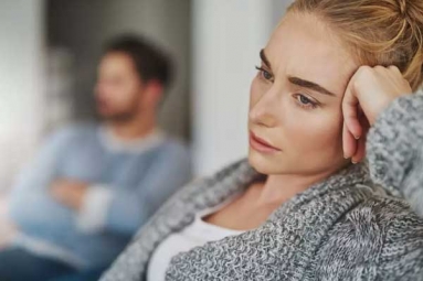 Subtle Yet Effective Signs That He’s Unhappy in the Relationship