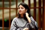 zaira wasim images, zaira wasim biography, zaira wasim quits bollywood to focus on her faith islam, Dangal