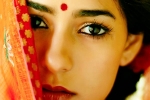 how to wear a bindi, benefits of bhindi vegetable, reasons why wearing a bindi is good for health, Fashion trend