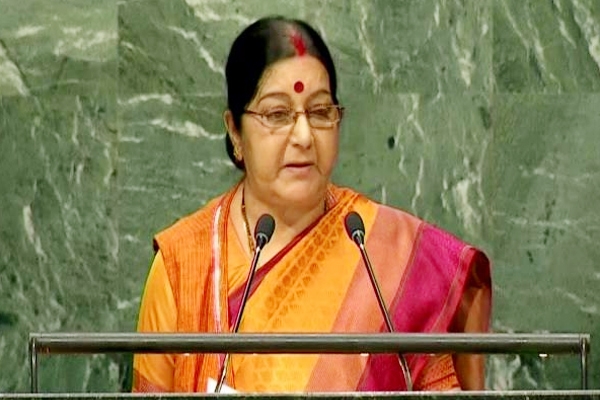 Befitting reply by Sushma Swaraj to Pakistan!