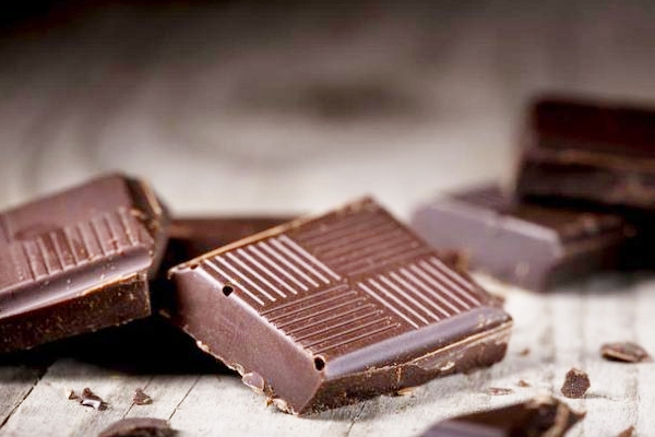 Add little dark chocolate to training diet!