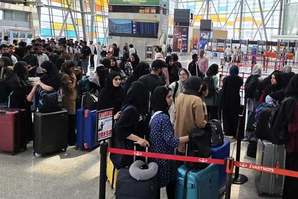 Iran Opens Airspace: 1000 Students coming back to India
