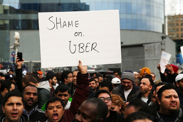 Anti-Trump protestors boycott Uber